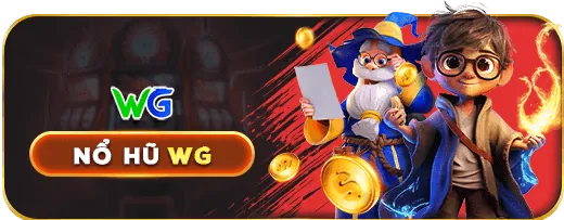 Sân quần vợt với một tay vợt đang giao bóng